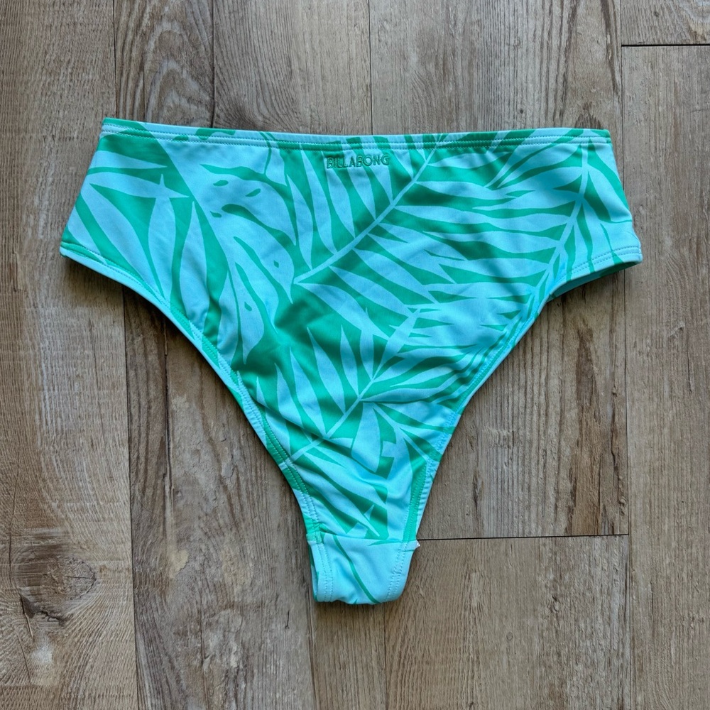 NWOT Billabong Tropical Green Swim Bottom